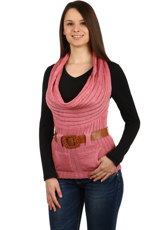 Dámská stylová pletená vesta se širokým límcem, tzv.vodou. Vpředu malé kapsy. Ke každé vestě pásek. Materiál: