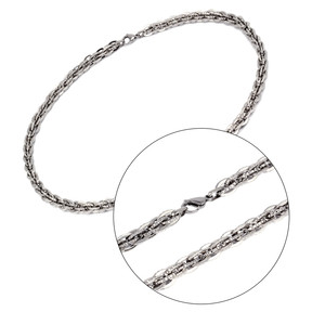 Masivní řetěz na krk z chirurgické oceli. Rozměry: délka 58cm, šířka 0,8cm, tloušťka 0,8cm.