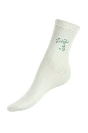Jednobarevné ponožky s motýlem. Materiál: 85% bambus, 10% polyamid, 5% elastan.
