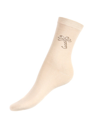 Jednobarevné ponožky s motýlem. Materiál: 85% bambus, 10% polyamid, 5% elastan.