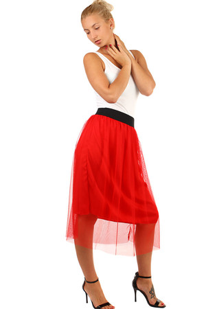 Romantická delší tylová sukně s gumou v pase. Jednobarevné provedení. Univerzální rozměr odpovídá velikosti M -