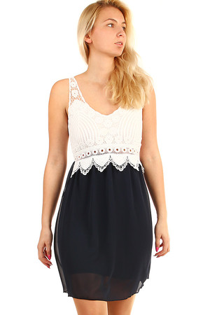 Elegantní krátké šaty s krajkovými zády. Materiál: 95% polyester, 5%