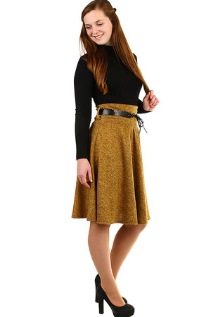 Dámská midi sukně, délka ke kolenům, půlkolový stříh, ozdobný pásek, bavlněný materiál vhodný na zimu nebo