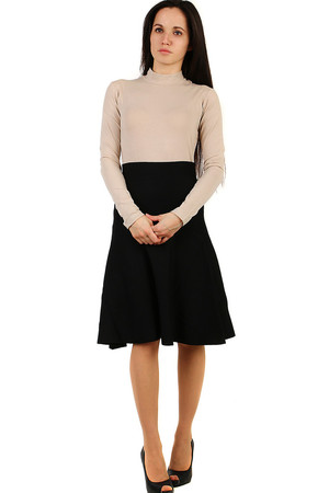 Černá dámská úpletová sukně jednobarevné provedení elastický silnější materiál áčkový střih vysoký