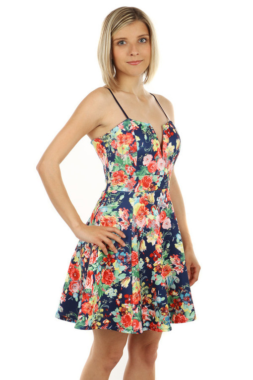 Květované krátké áčkové letní šaty