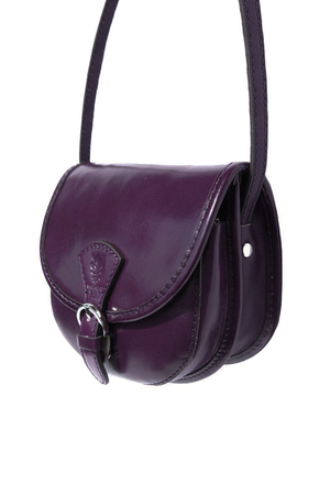 Půlkulatá dámská kabelka listonoška s přezkou z pravé kůže jednobarevné provedení dobře drží tvar nastavitelný