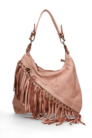Italská kožená kabelka zdobená elegantními střapci z edice Exclusive. velká vnitřní kapsa zadní kapsa na zip na