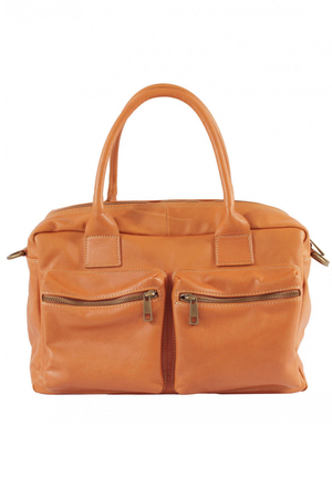 Prostorná dámská kožená kabelka do ruky i přes rameno. Vhodná i jako malá cestovní taška. kabelka vyrobena z