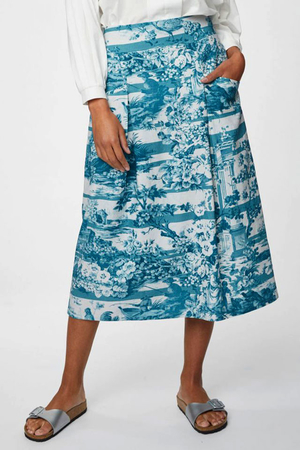 Jedinečná modrobílá dámská sukně s výrazným francouzským potiskem vyrobená z příjemného materiálu s vysokým