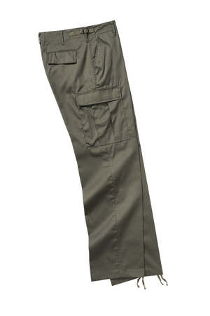 Pánské kapsáče v nejoblíbenějším střihu vycházejícího z kalhot US Army. šikmé přední kapsy dvě prostorné