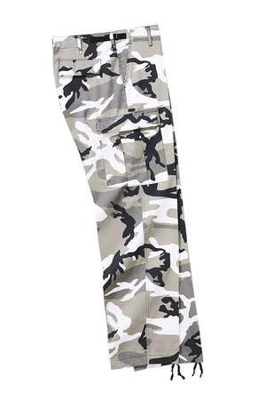 Maskáčové pánské kalhoty kapsáče v nejoblíbenějším outdoorovém střihu vycházejícího z kalhot US Army. šikmé
