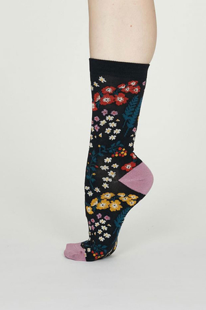 Dámské květinové klasické EKO ponožky od ekologické anglické značky Thought šetrné k životnímu prostředí