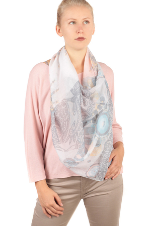 Dámský kruhový šátek decentní barevný vzor mandal lze zavázat mnoha způsoby osvěží Váš outfit dodá barevnost