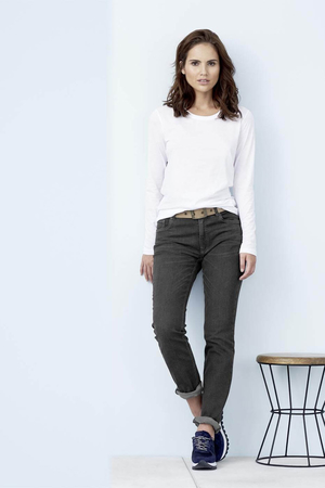 Dámské černé EKO džíny udržitelná móda německá značka Living Crafts s 2 % elastanu jemně se přizpůsobí