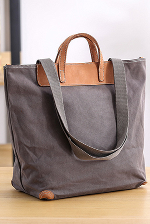 Minimalistická plátěná taška s detaily z kůže nejen na běžné nošení vnitřní kapsa na zip dvě vnitřní volně