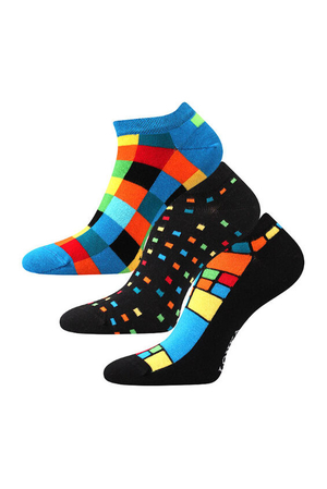 Kotníkové ponožky s barevnými kostkami od české značky Lonka pružný, nesvíravý lem řetízková nebo ručně