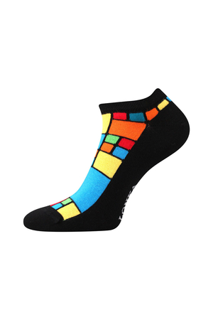 Kotníkové ponožky s barevnými kostkami od české značky Lonka pružný, nesvíravý lem řetízková nebo ručně